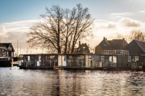 Houseboat XL Zwartsluis 1
